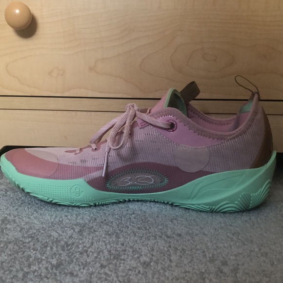 Way of wade 808 v2 honey peach (used only on indoor basketball courts) size 9.5 - Picture 3 of 6